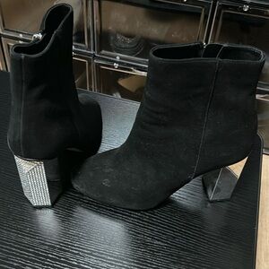 Michael Kors Booties 7.5 CAN